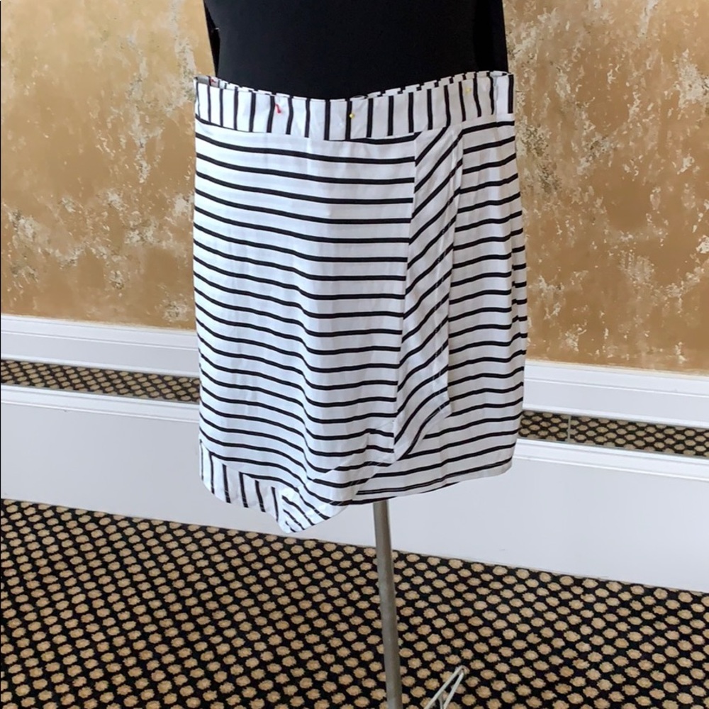 Overlap skirt